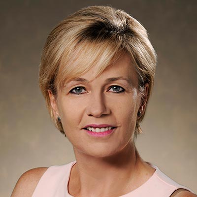 Dr. Ioana M Hinshaw