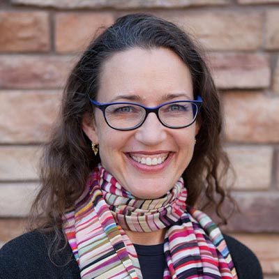 Dr. Bronwen F Kahn