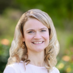 Dr. Kadee E   Thompson